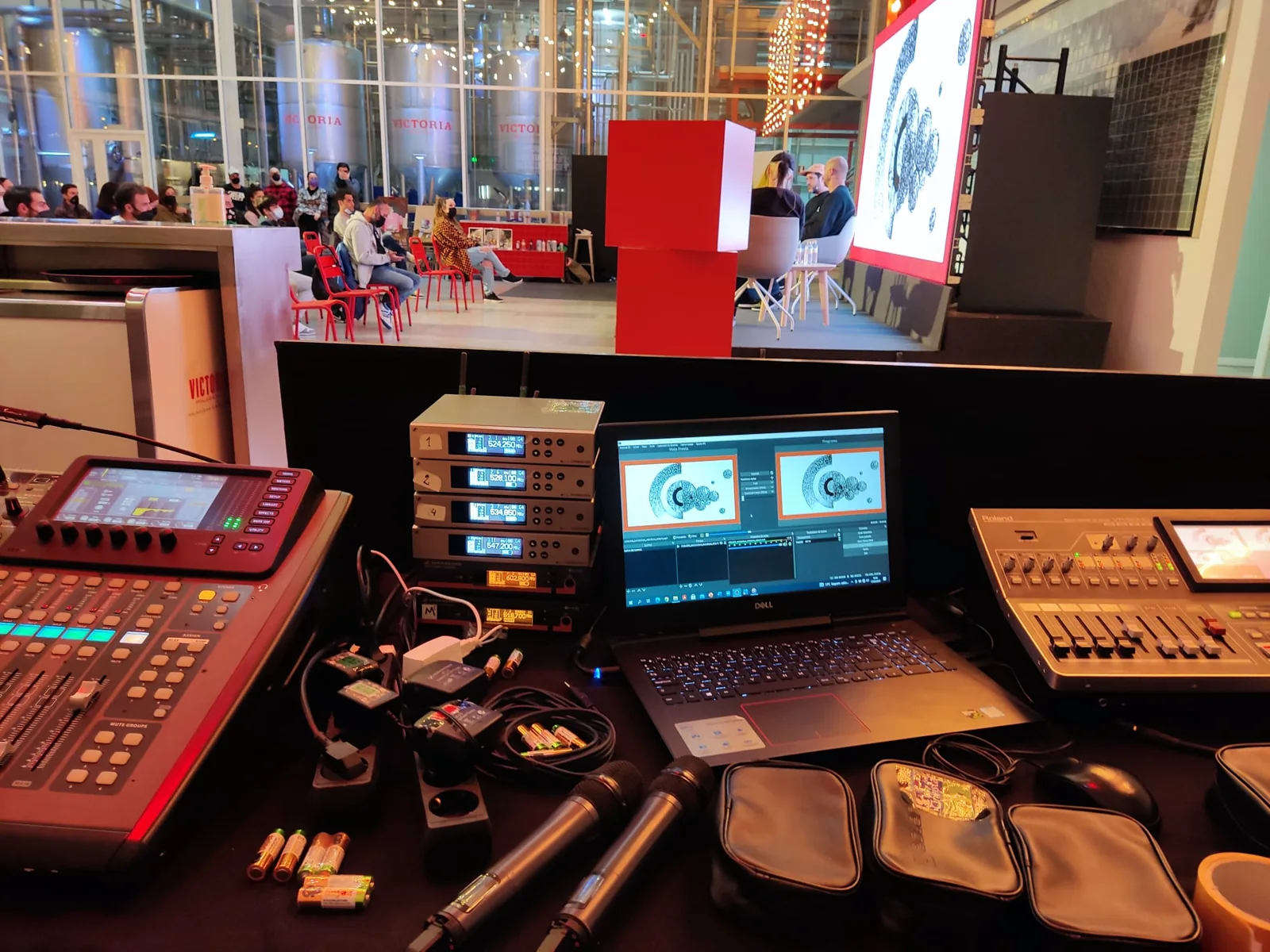 Mesa de control y realización en un entorno de evento